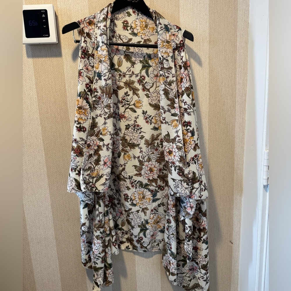 Floral Kimono‎